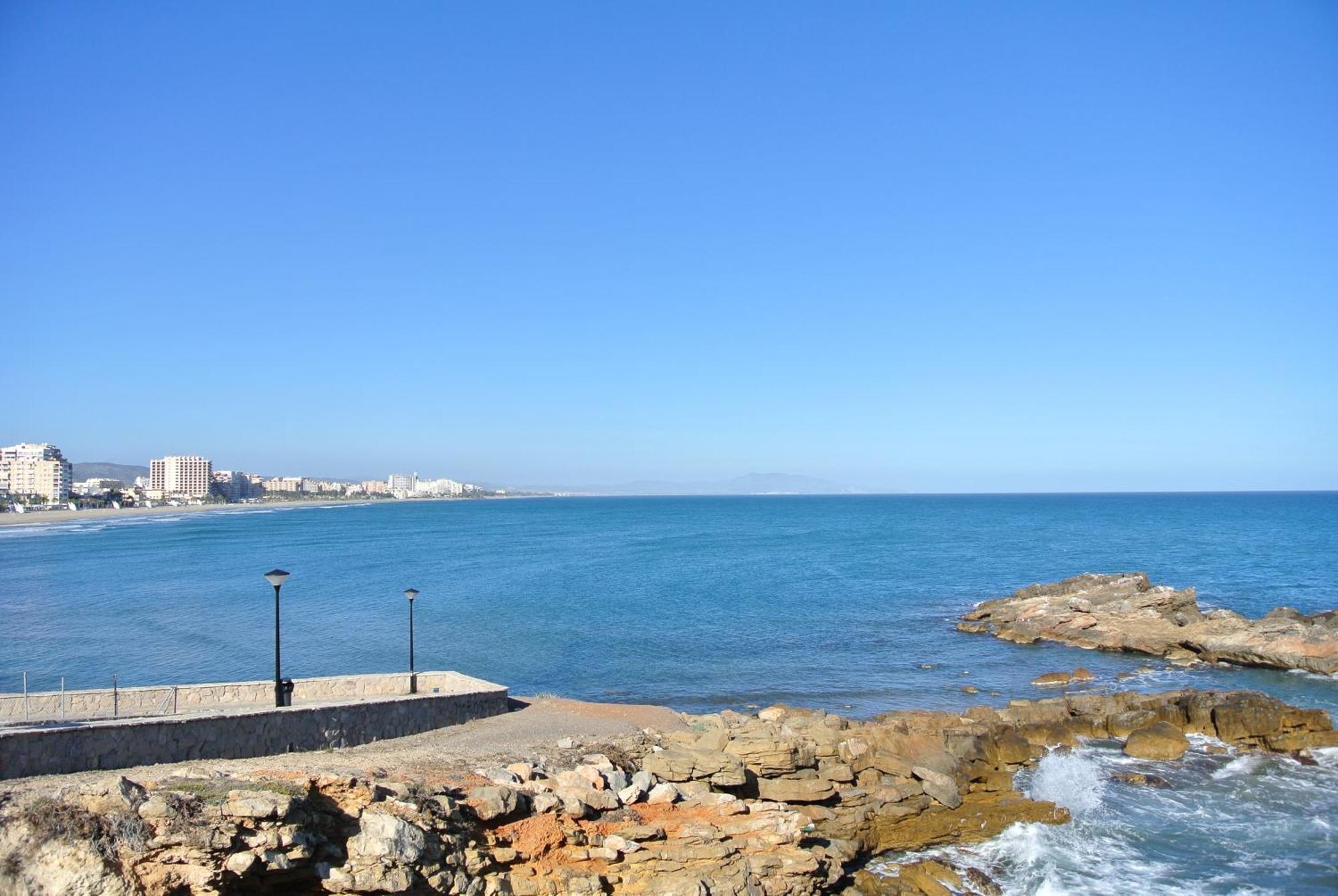 Apartamentos Danesp-Playa De Les Amplaries Marina Dor- Frontales Al Mar 奥罗佩萨德尔马 外观 照片