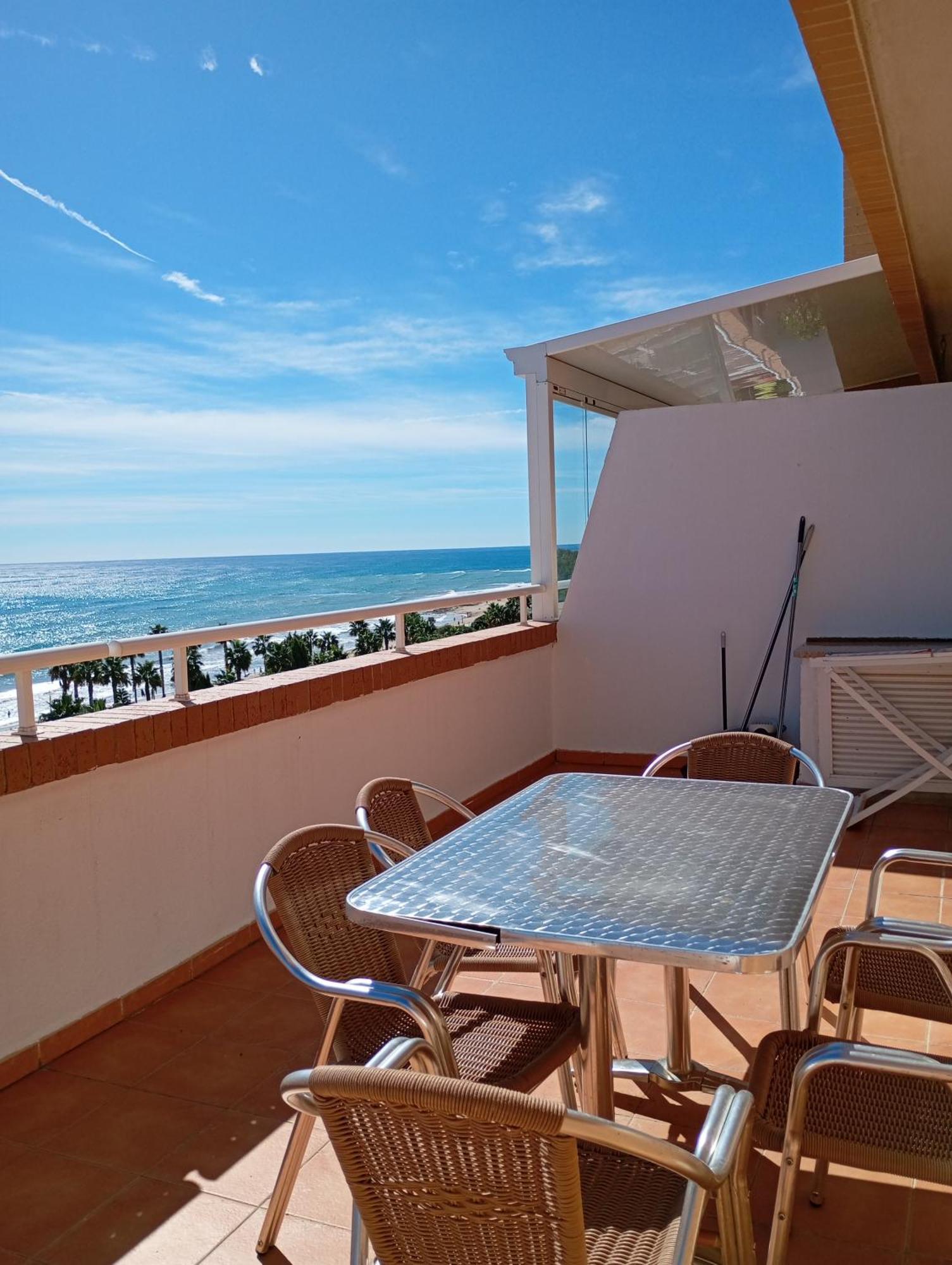 Apartamentos Danesp-Playa De Les Amplaries Marina Dor- Frontales Al Mar 奥罗佩萨德尔马 外观 照片