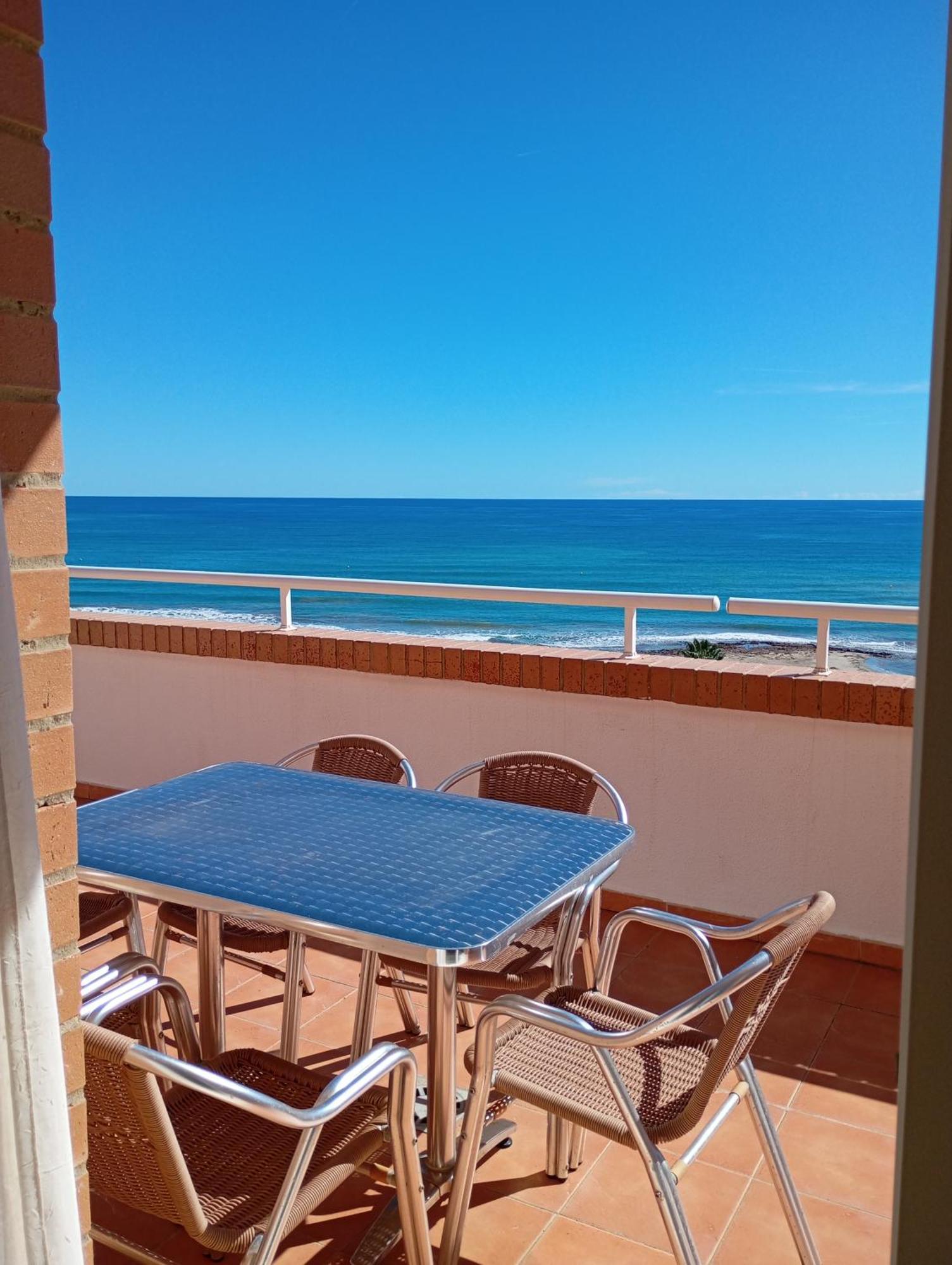 Apartamentos Danesp-Playa De Les Amplaries Marina Dor- Frontales Al Mar 奥罗佩萨德尔马 外观 照片